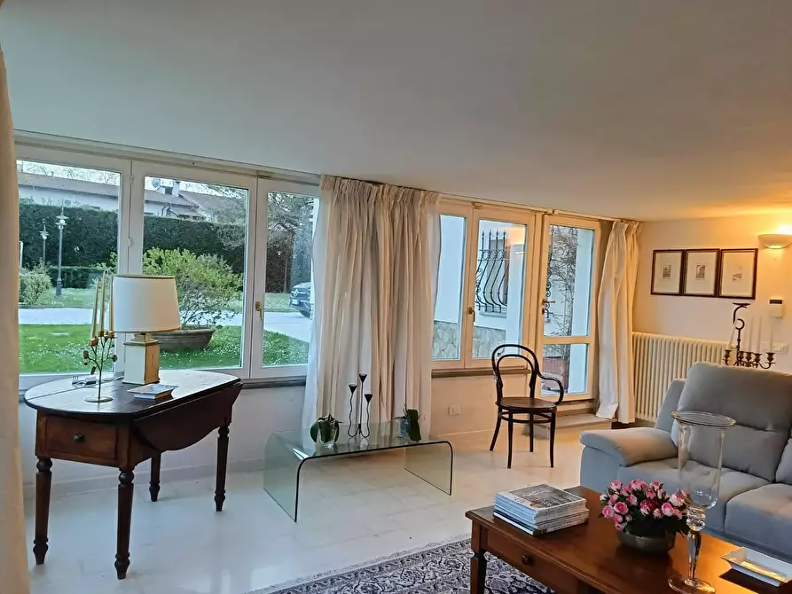 Immagine 12 di Villa in vendita  a Pisa