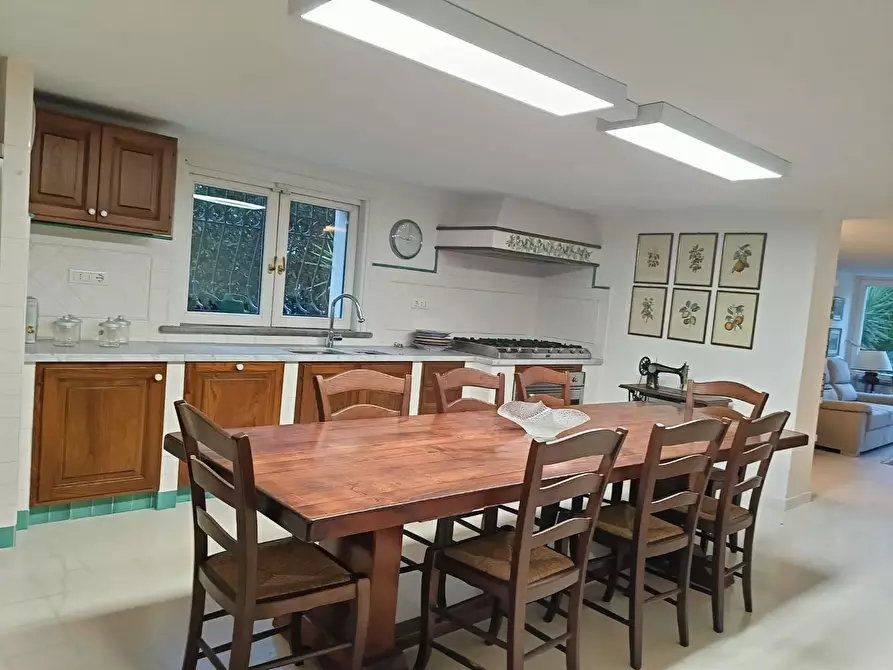 Immagine 14 di Villa in vendita  a Pisa