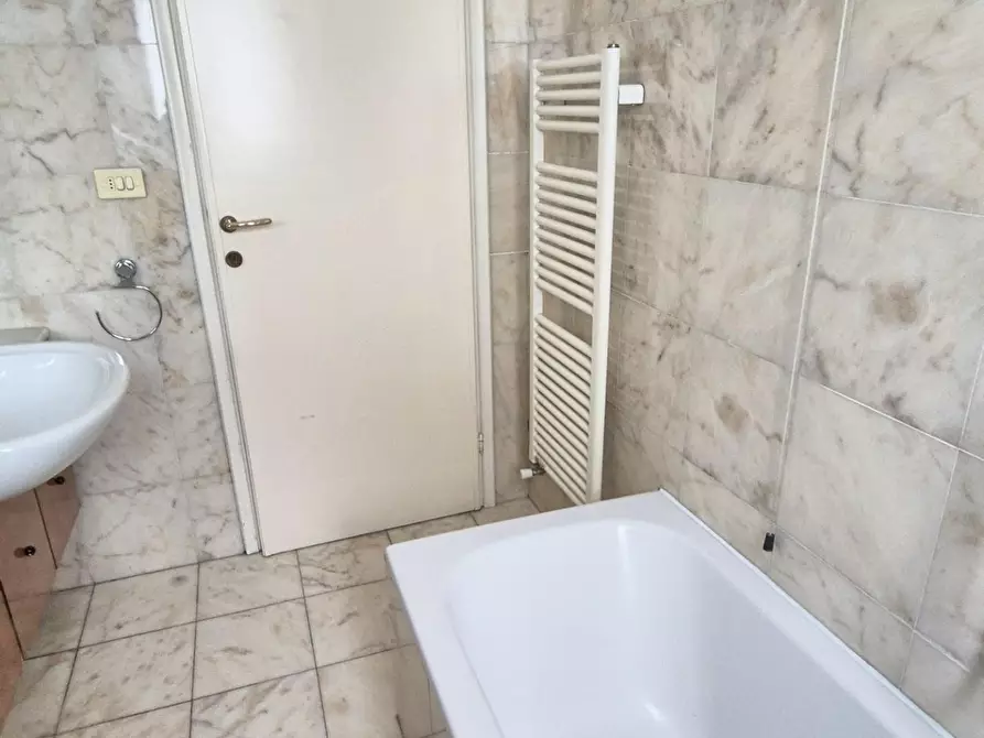 Immagine 58 di Casa bifamiliare in vendita  a Viareggio