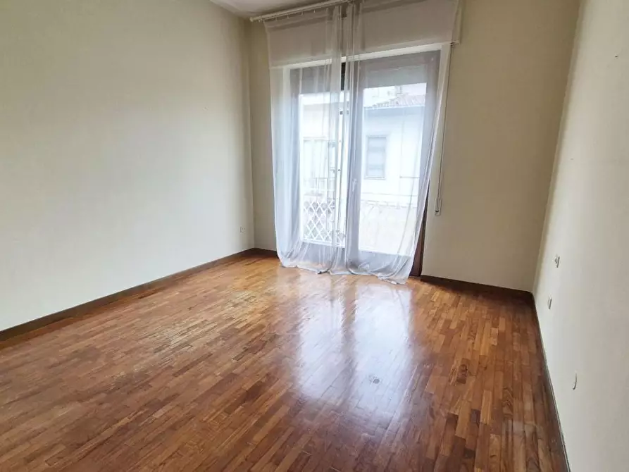 Immagine 47 di Casa bifamiliare in vendita  a Viareggio