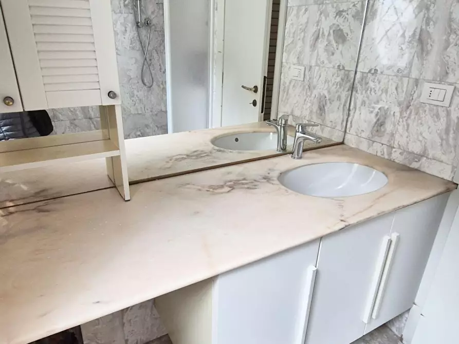 Immagine 32 di Casa bifamiliare in vendita  a Viareggio