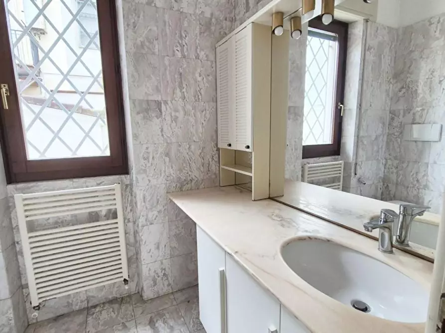 Immagine 27 di Casa bifamiliare in vendita  a Viareggio