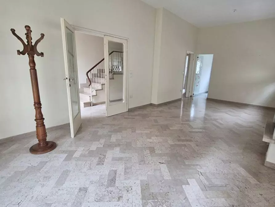 Immagine 7 di Casa bifamiliare in vendita  a Viareggio