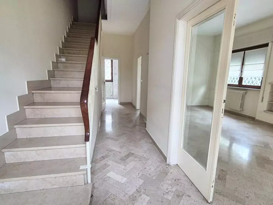 Immagine 2 di Casa bifamiliare in vendita  a Viareggio