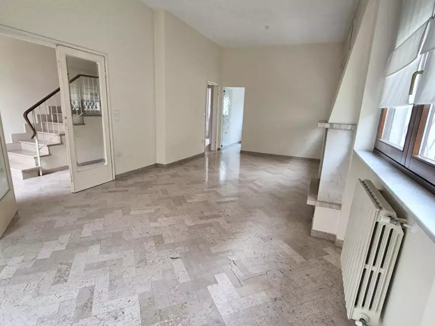 Immagine 8 di Casa bifamiliare in vendita  a Viareggio