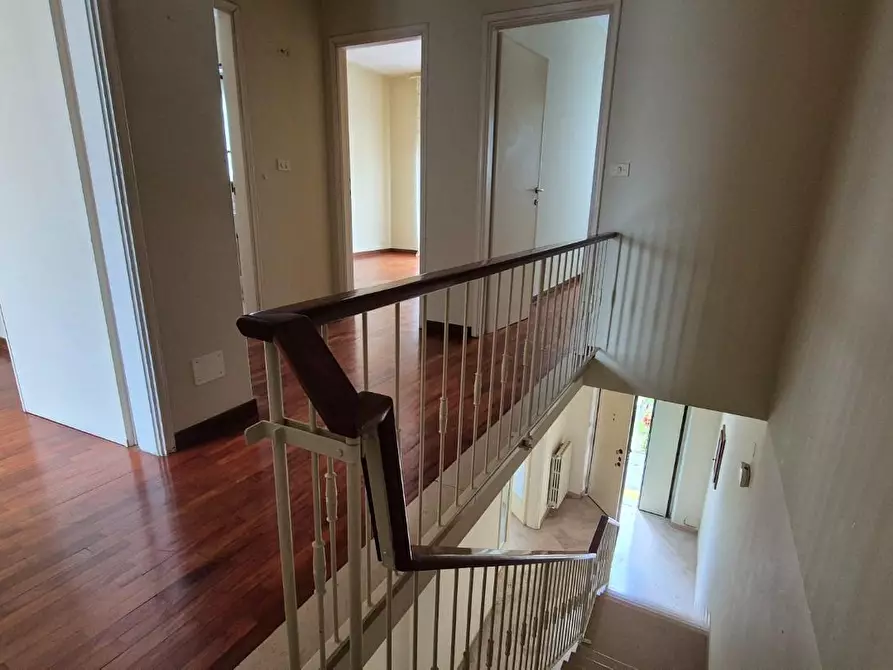 Immagine 37 di Casa bifamiliare in vendita  a Viareggio