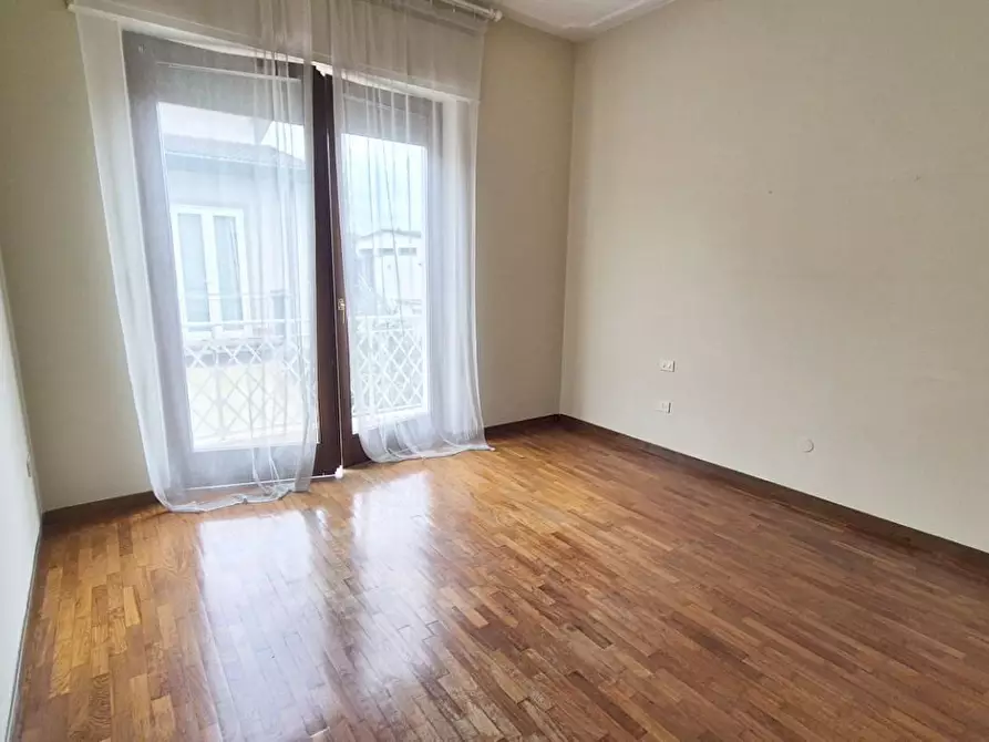 Immagine 45 di Casa bifamiliare in vendita  a Viareggio