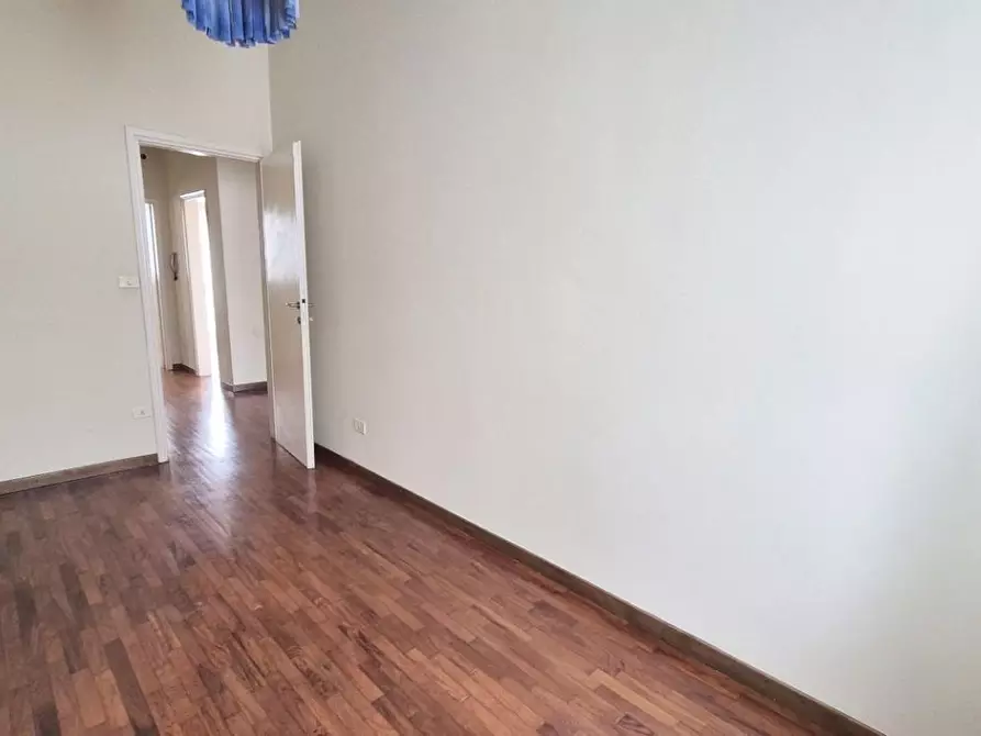 Immagine 76 di Casa bifamiliare in vendita  a Viareggio