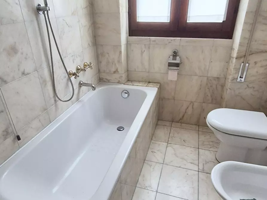 Immagine 56 di Casa bifamiliare in vendita  a Viareggio