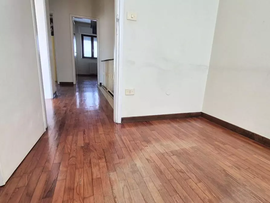 Immagine 43 di Casa bifamiliare in vendita  a Viareggio