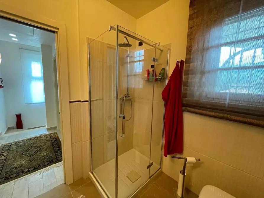 Immagine 38 di Casa bifamiliare in vendita  a Montignoso