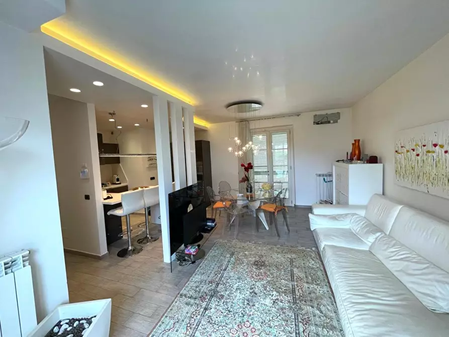 Immagine 19 di Casa bifamiliare in vendita  a Montignoso