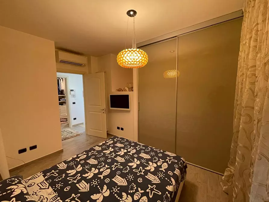 Immagine 34 di Casa bifamiliare in vendita  a Montignoso