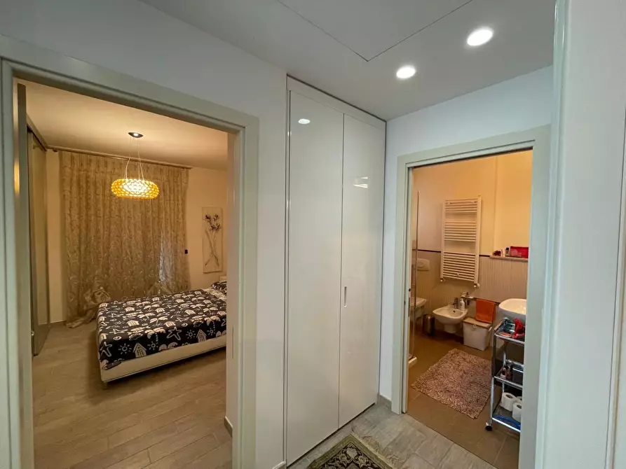 Immagine 35 di Casa bifamiliare in vendita  a Montignoso