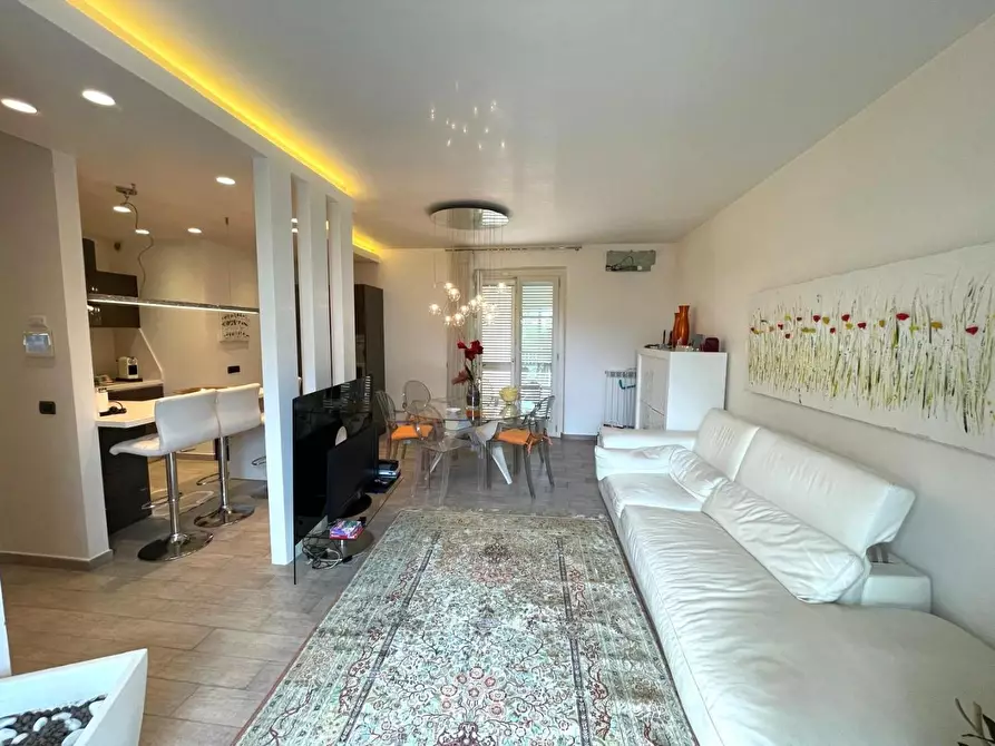 Immagine 22 di Casa bifamiliare in vendita  a Montignoso