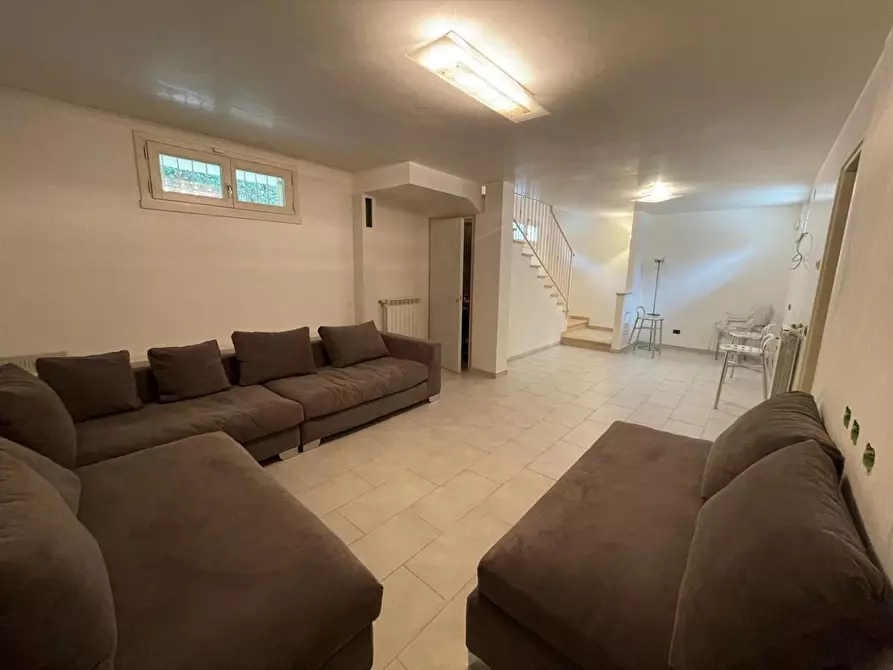 Immagine 49 di Casa bifamiliare in vendita  a Montignoso