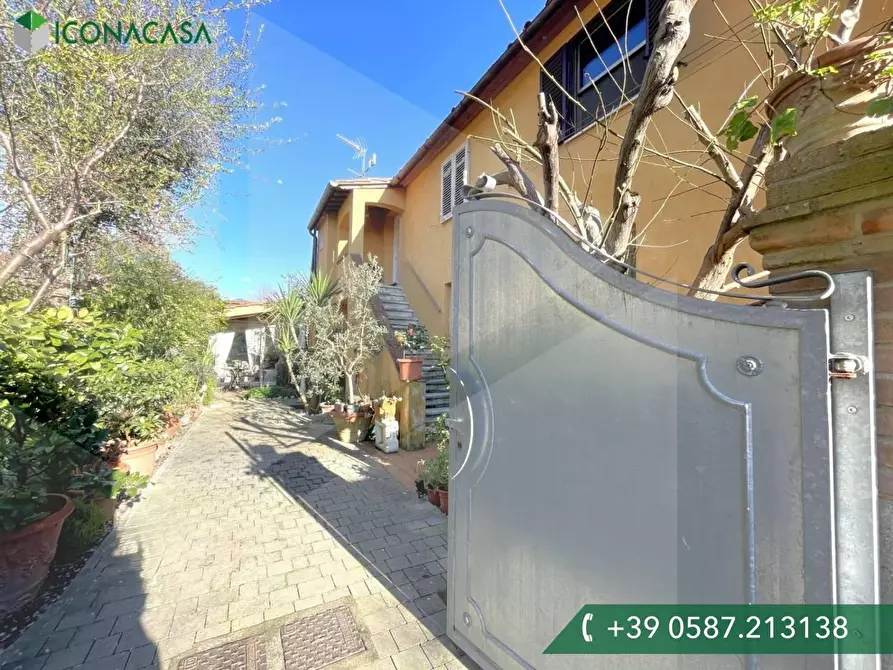 Immagine 7 di Villetta a schiera in vendita  a Pontedera