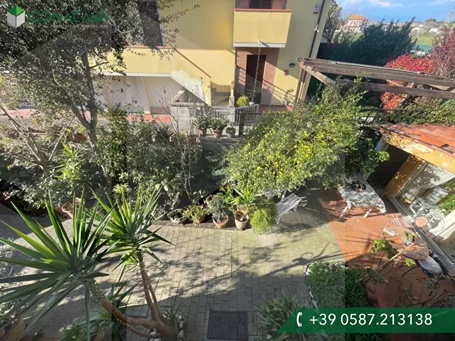 Immagine 46 di Villetta a schiera in vendita  a Pontedera