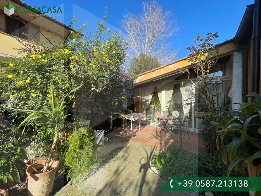 Immagine 43 di Villetta a schiera in vendita  a Pontedera