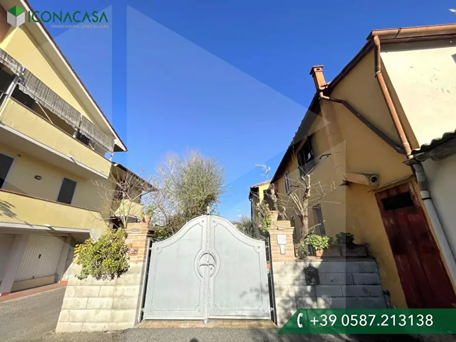 Immagine 9 di Villetta a schiera in vendita  a Pontedera