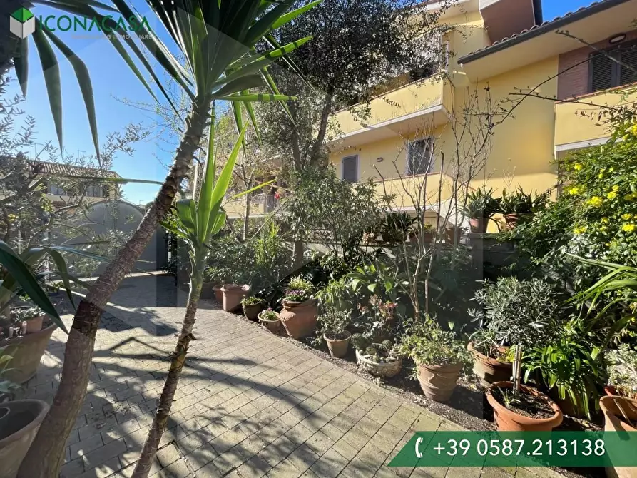 Immagine 42 di Villetta a schiera in vendita  a Pontedera