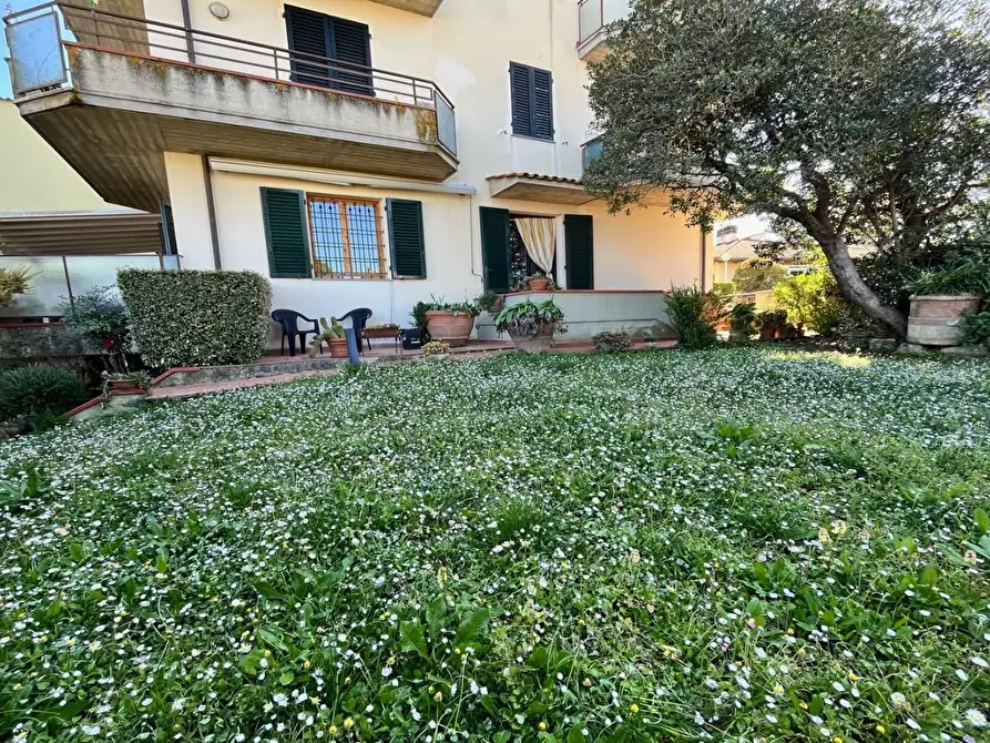 Immagine 23 di Appartamento in vendita  a Gambassi Terme