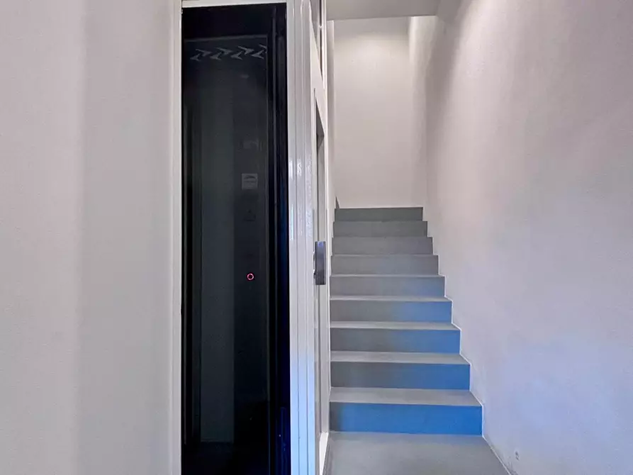 Immagine 10 di Appartamento in vendita  a Pontedera