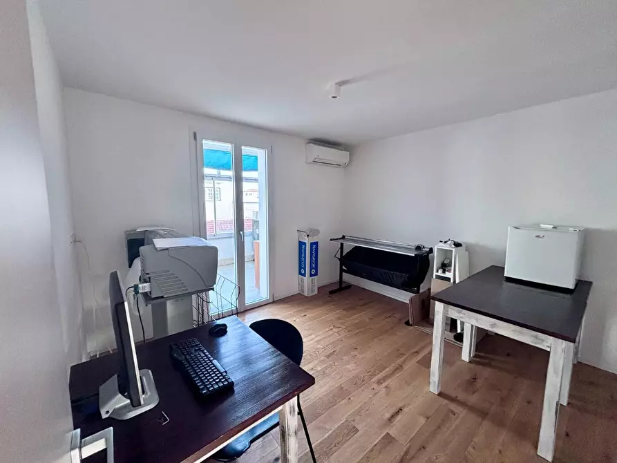 Immagine 7 di Appartamento in vendita  a Pontedera