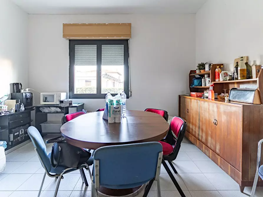 Immagine 18 di Attività artigianale in vendita  a Empoli