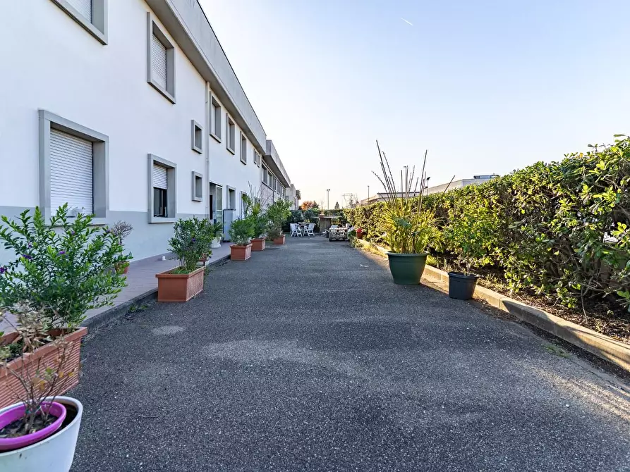 Immagine 13 di Attività artigianale in vendita  a Empoli