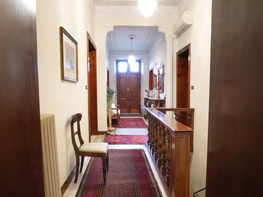 Immagine 12 di Villa in vendita  a Lucca