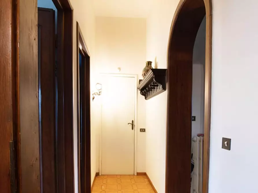 Immagine 19 di Villa in vendita  a Lucca