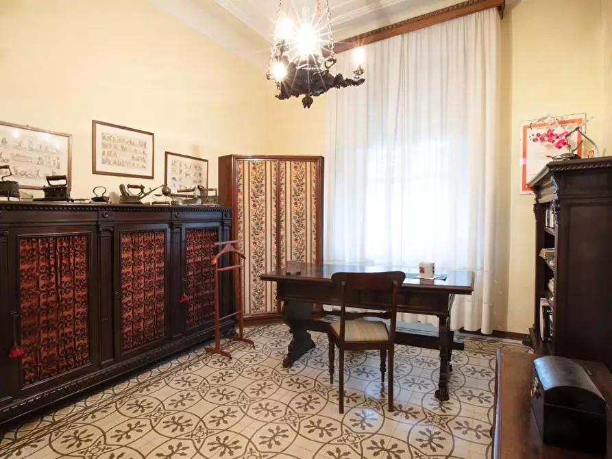 Immagine 23 di Villa in vendita  a Lucca
