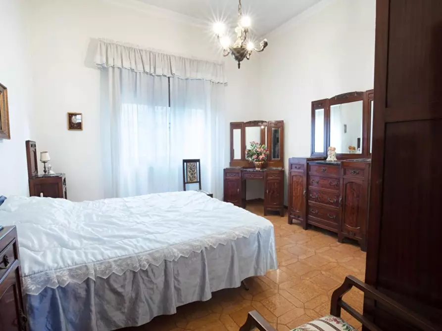 Immagine 13 di Villa in vendita  a Lucca