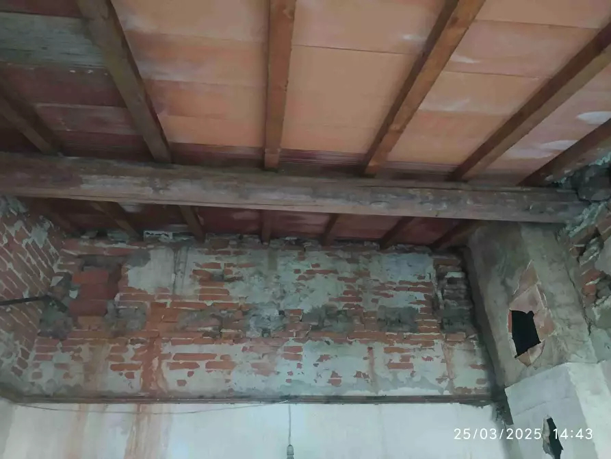 Immagine 10 di Terratetto in vendita  a Chiesina Uzzanese