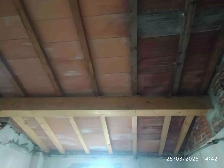 Immagine 11 di Terratetto in vendita  a Chiesina Uzzanese