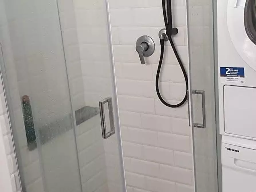 Immagine 10 di Loft/Open space in vendita  a Carrara