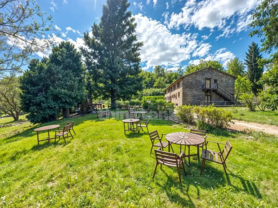 Immagine 1 di Agriturismo in vendita  a Reggello