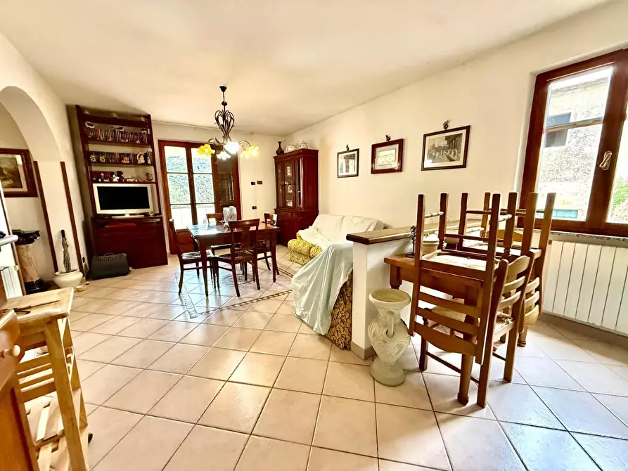 Immagine 4 di Appartamento in vendita  a Marciana