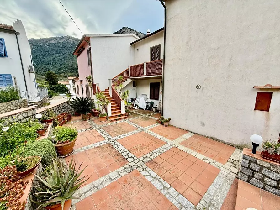 Immagine 21 di Appartamento in vendita  a Marciana