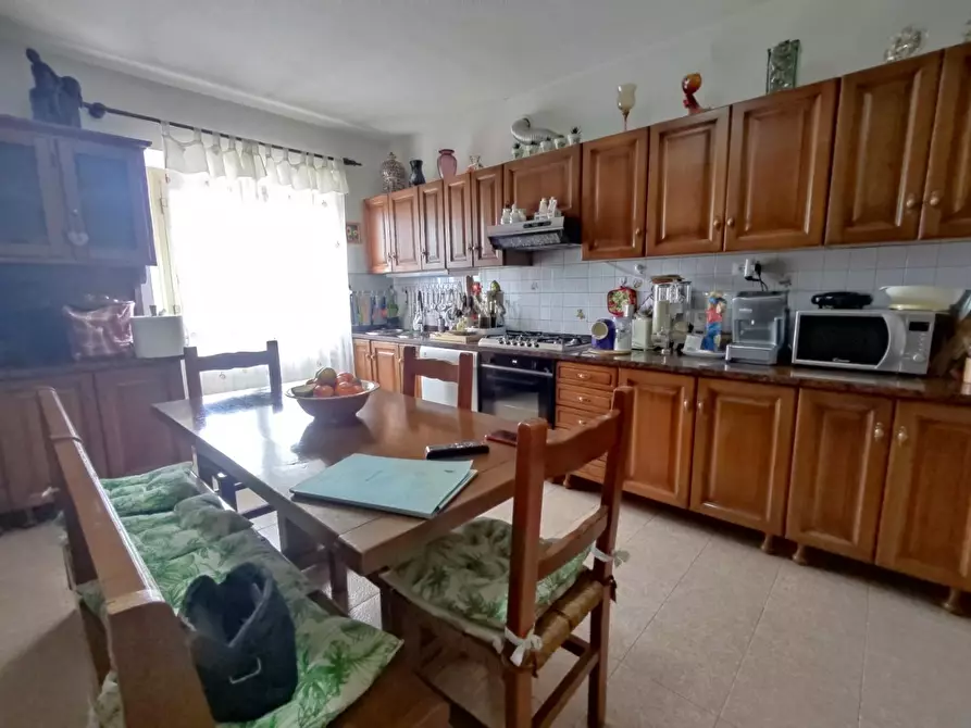 Immagine 2 di Appartamento in vendita  a Pietrasanta