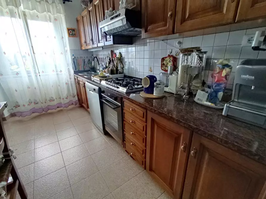 Immagine 4 di Appartamento in vendita  a Pietrasanta