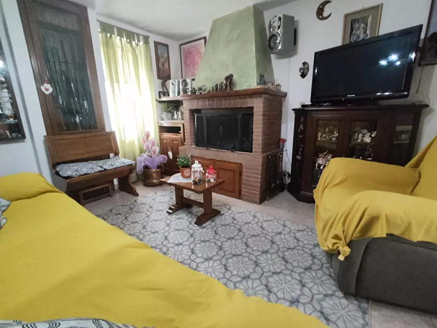 Immagine 11 di Appartamento in vendita  a Pietrasanta