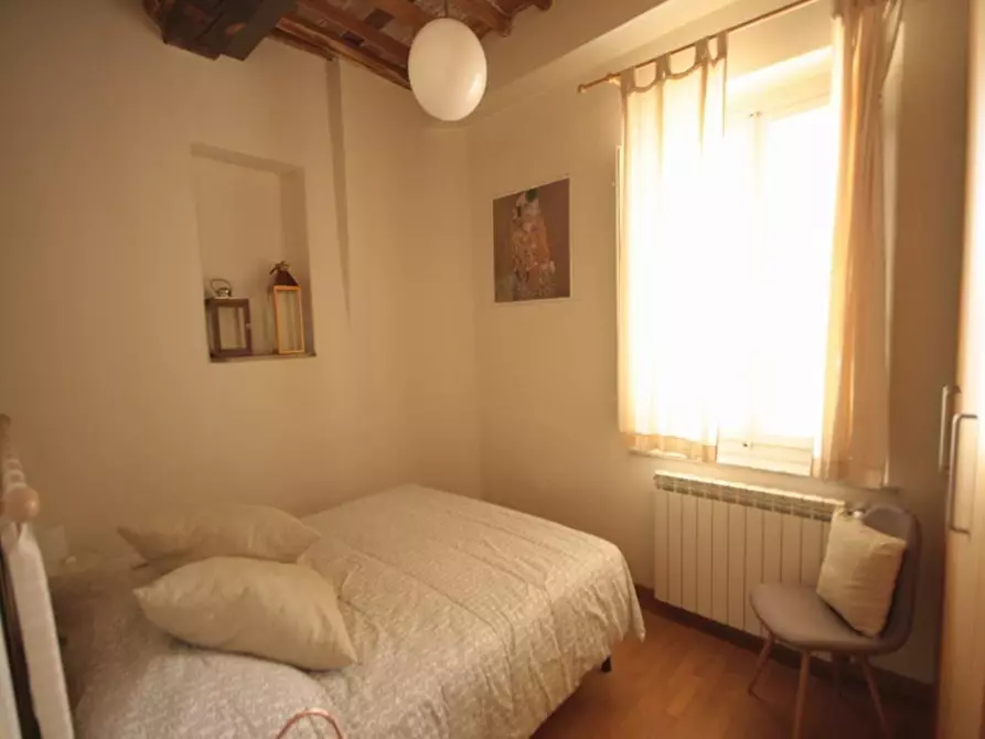 Immagine 54 di Appartamento in vendita  a Lucca