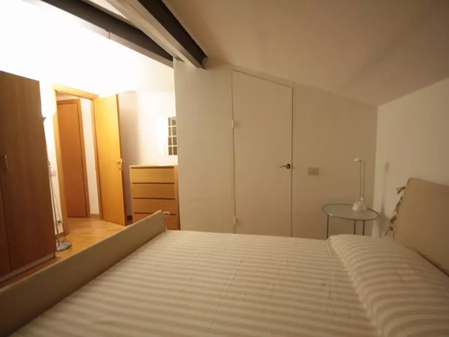 Immagine 25 di Appartamento in vendita  a Lucca