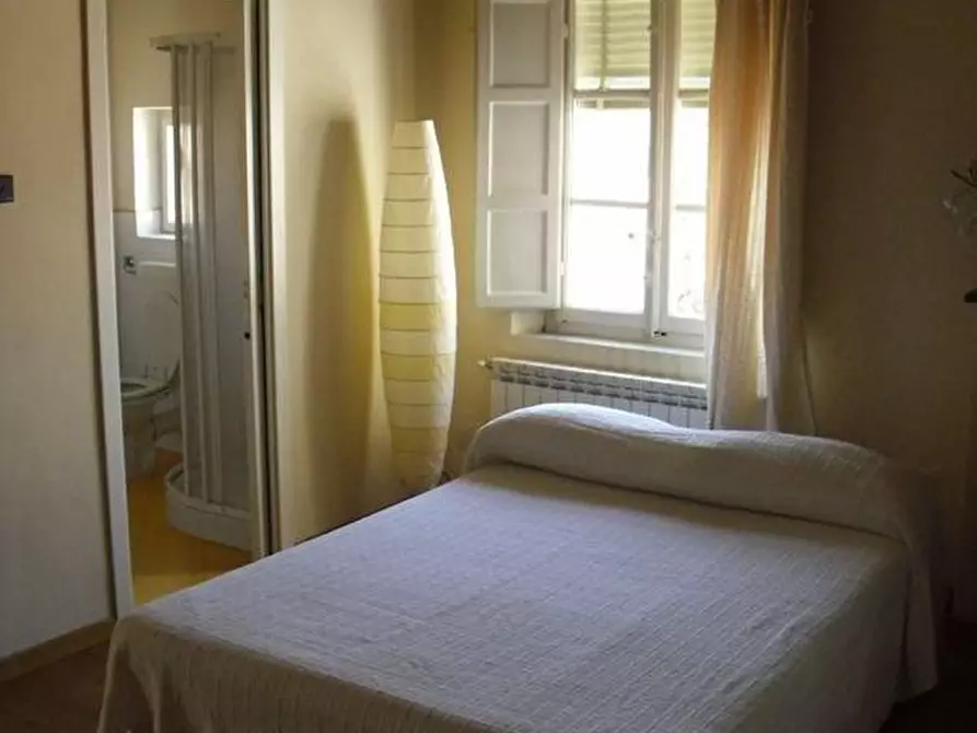 Immagine 37 di Appartamento in vendita  a Lucca