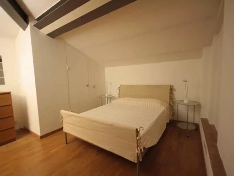 Immagine 2 di Appartamento in vendita  a Lucca