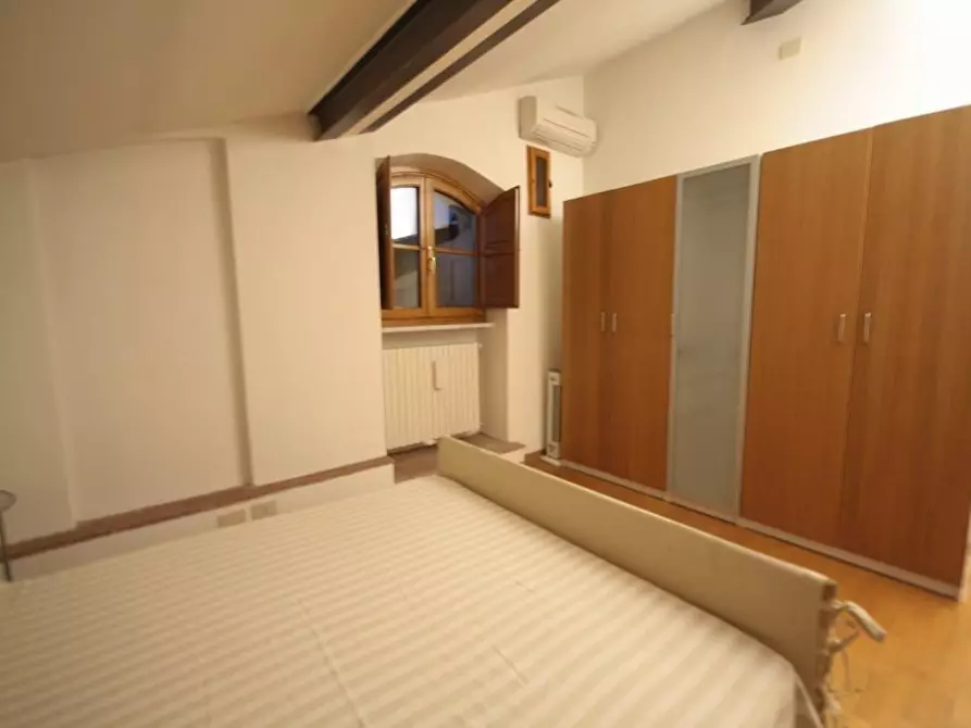 Immagine 7 di Appartamento in vendita  a Lucca