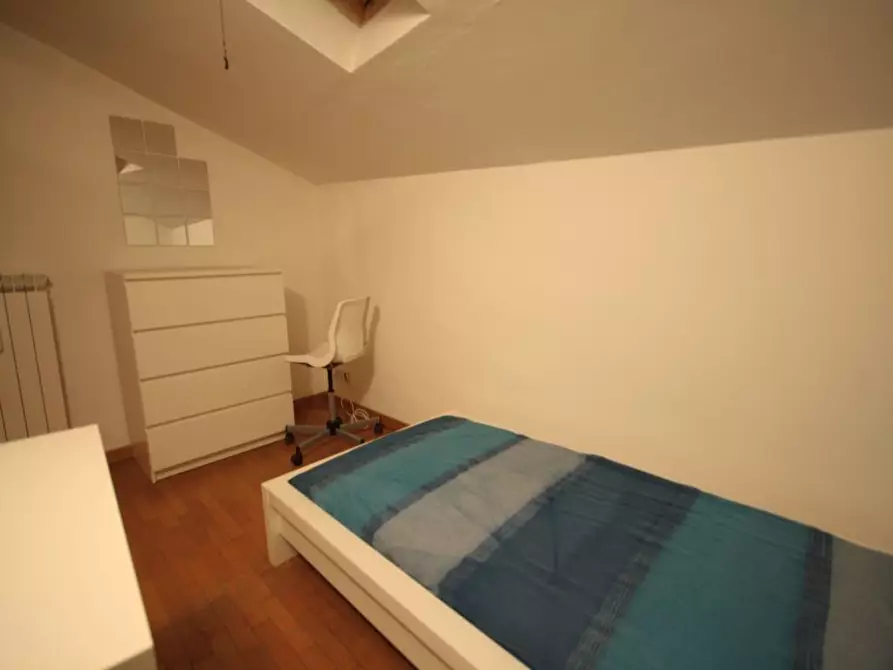 Immagine 16 di Appartamento in vendita  a Lucca