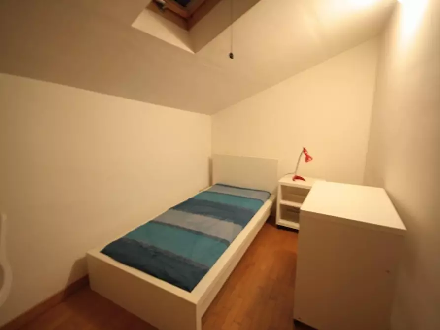 Immagine 3 di Appartamento in vendita  a Lucca